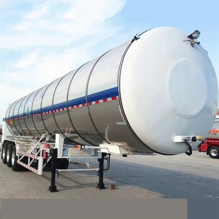 三轴柴油罐式半挂车