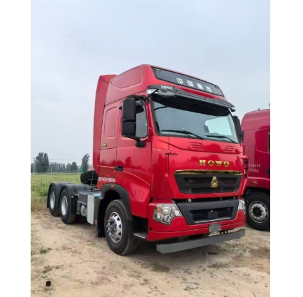 HOWO 6 × 4 Dual Drive Tractor